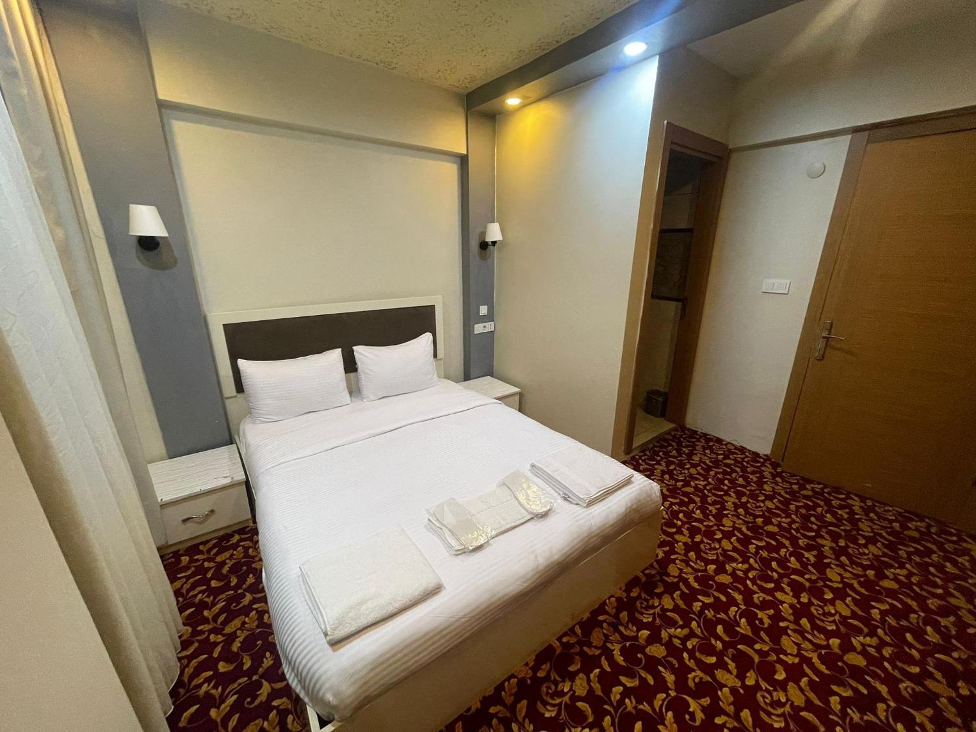 Ufuk Hotel Istanbul Exterior foto